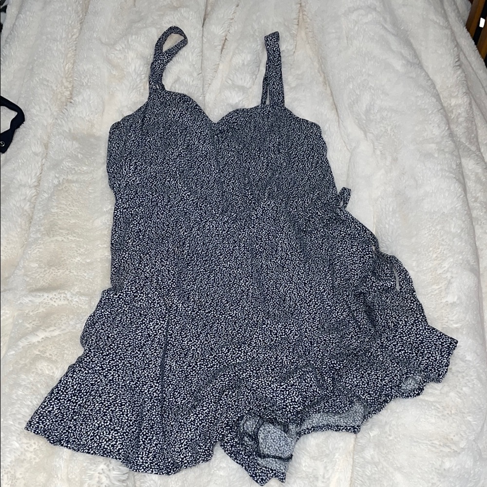 Hollister Navy and White Patterned Garment